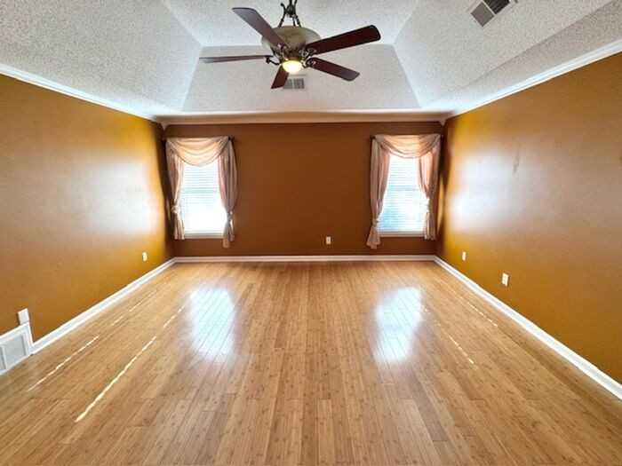 11925 Country Valley Dr - Photo 7 of 16