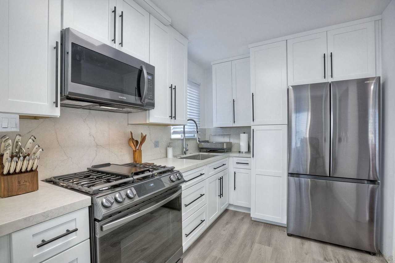 3136 Keats St - Photo 2 of 11