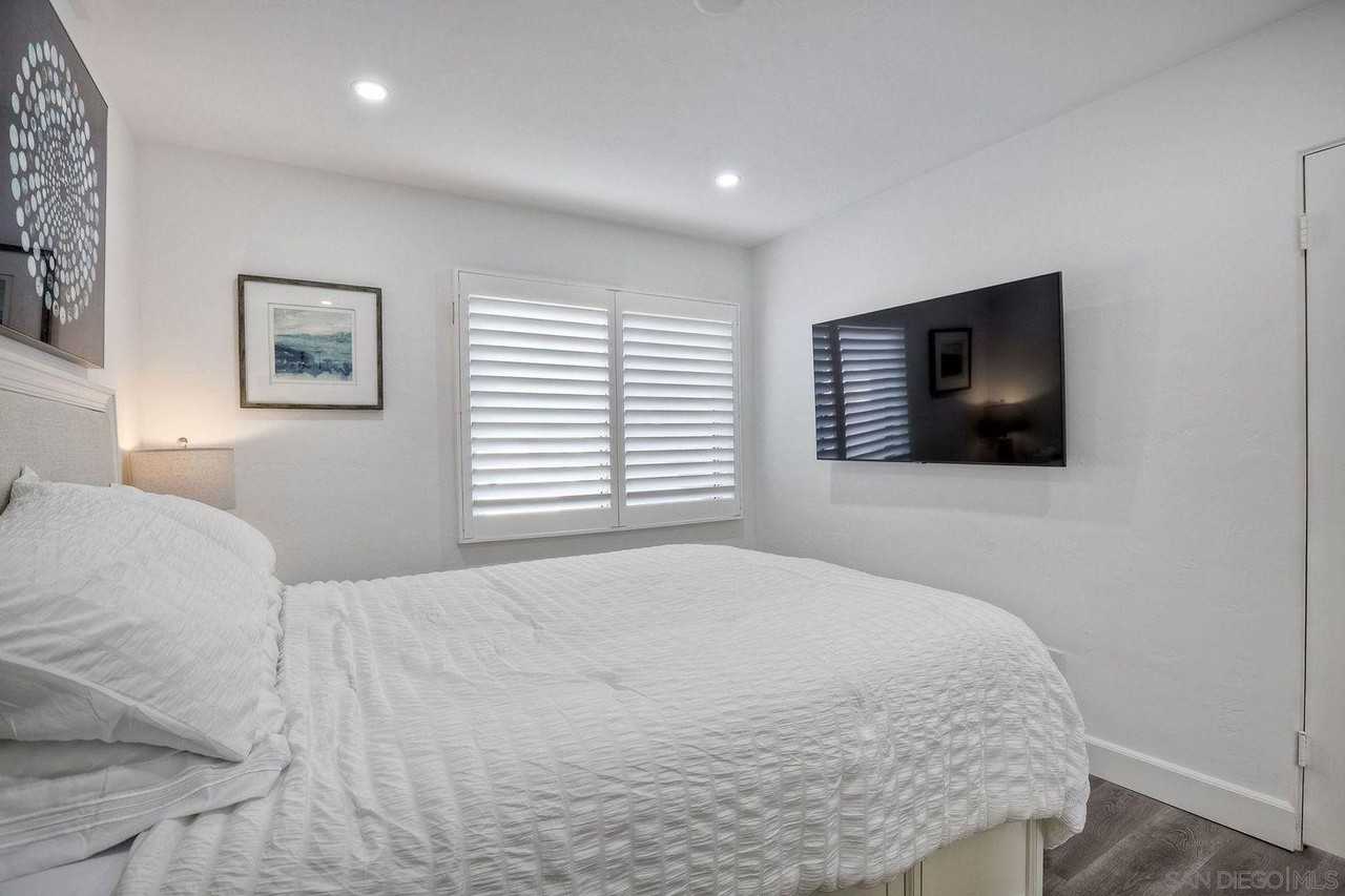 3136 Keats St - Photo 7 of 11