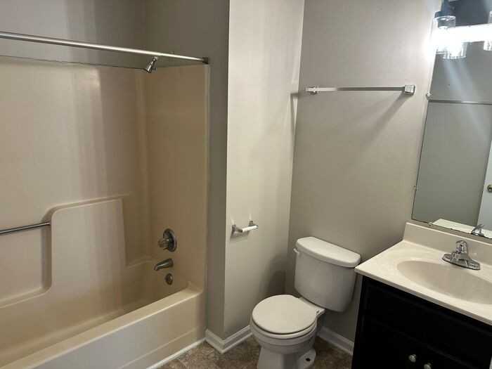 535 Park St - Photo 6 of 8