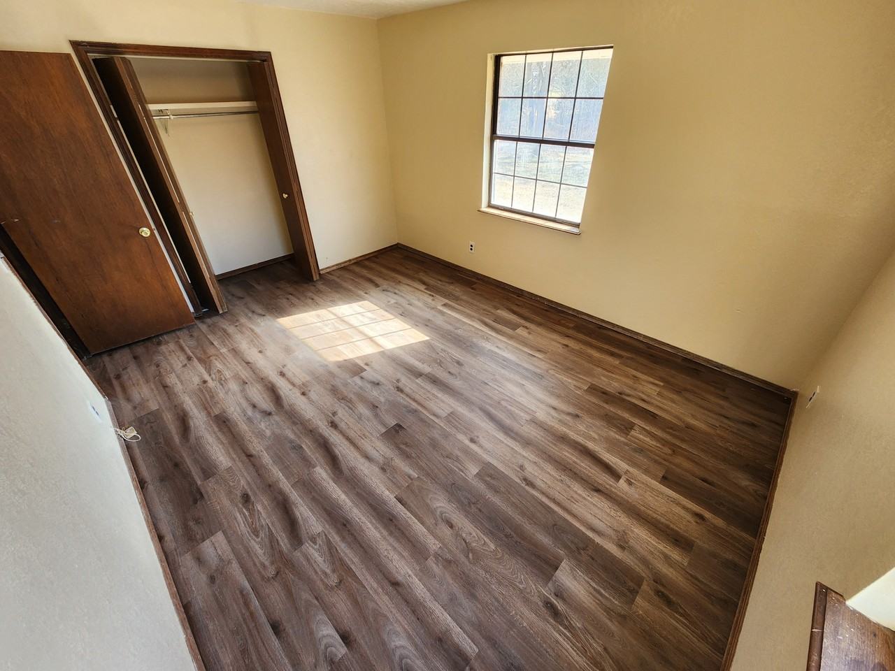 306 Se 10th #1 - Photo 6 of 9