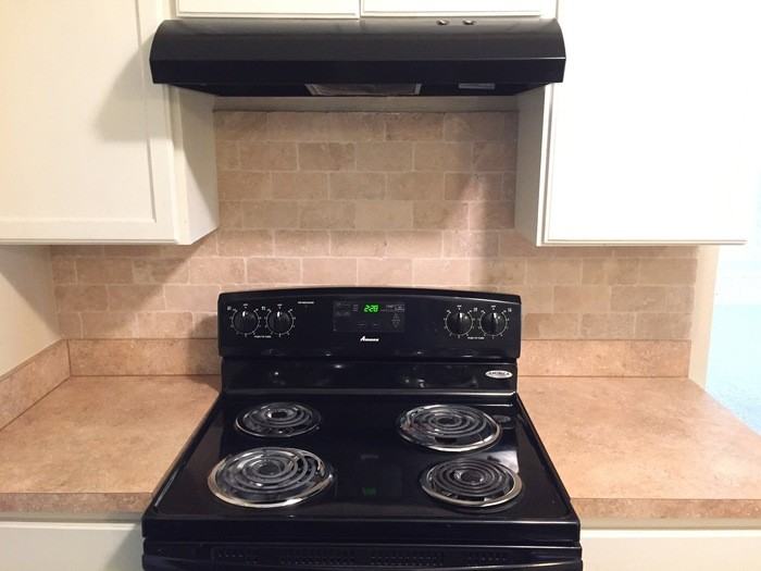 1718 Glen Alta Dr - Photo 2 of 17