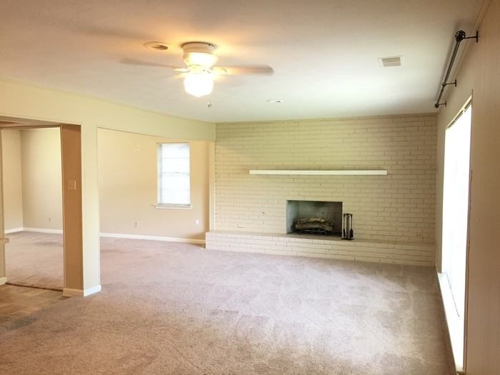 1718 Glen Alta Dr - Photo 3 of 17