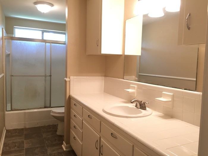 1718 Glen Alta Dr - Photo 7 of 17