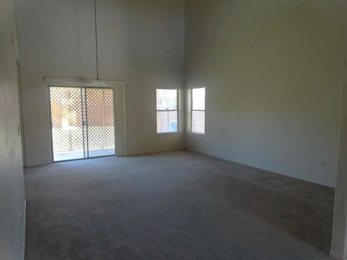 4098 E Cameo Point Dr - Photo 2 of 14