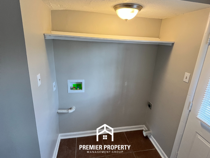 4705 Deluth Ave - Photo 7 of 30