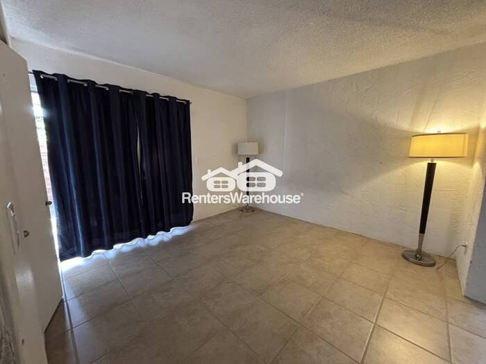 635 N Hobson - Photo 5 of 9