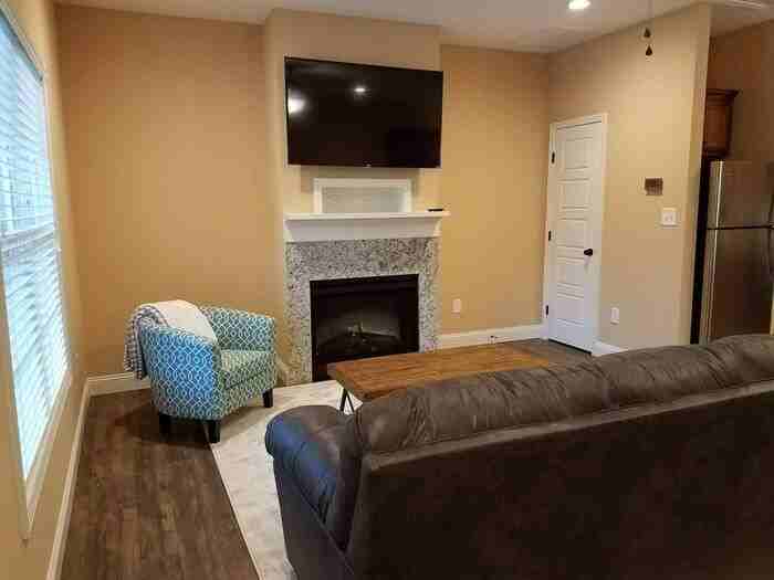 104 Keylock Farm Rd - Photo 2 of 7