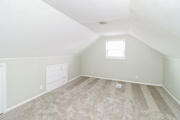 5633 Green Acres Ct - Photo 5 of 10