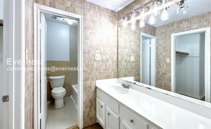 8534 Dawnridge Dr - Photo 7 of 24