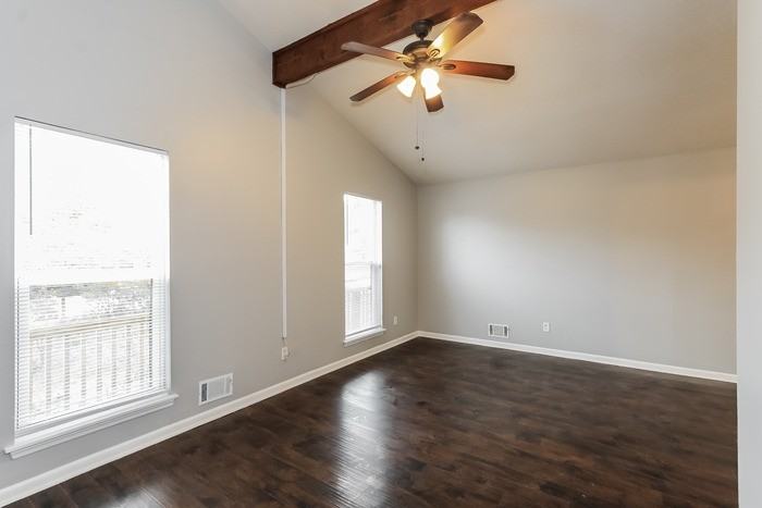 225 Hillbrook Dr - Photo 6 of 12