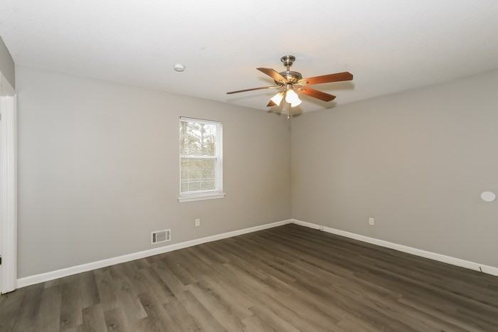 225 Hillbrook Dr - Photo 7 of 12