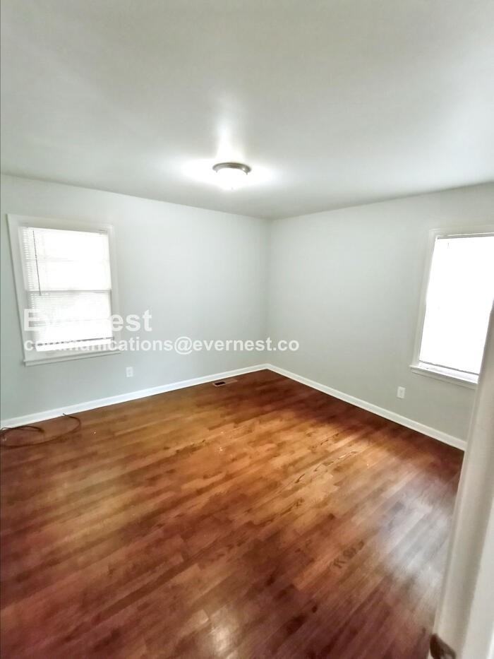 961 Elizabeth Dr - Photo 6 of 14