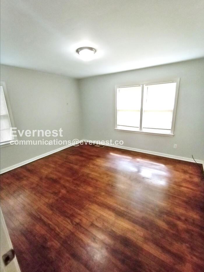 961 Elizabeth Dr - Photo 7 of 14