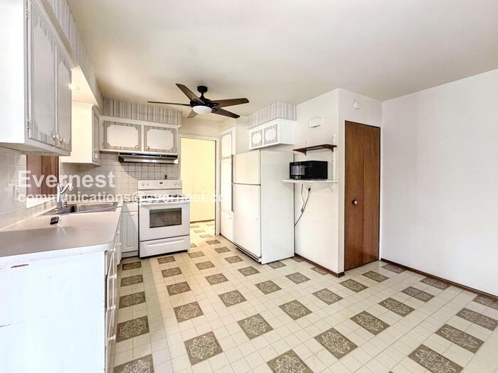 29518 Walker Dr - Photo 2 of 28