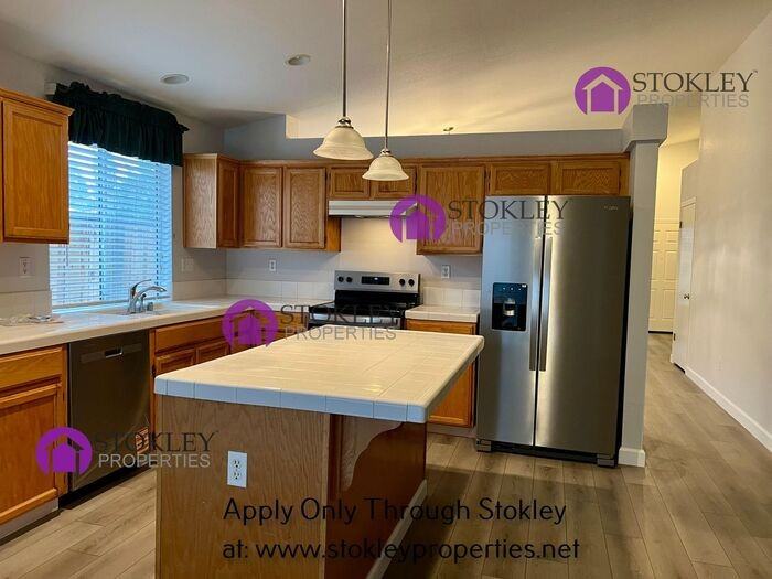 1107 Ranch Point Way - Photo 3 of 17