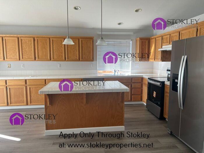 1107 Ranch Point Way - Photo 4 of 17