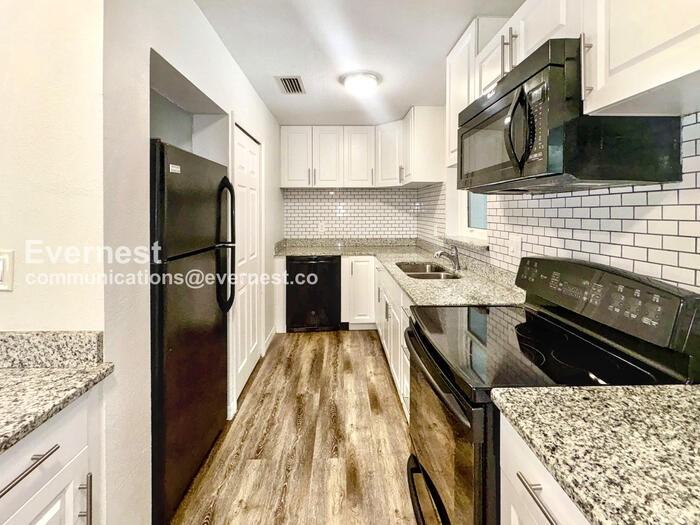 3872 Buckeye Cir - Photo 4 of 22