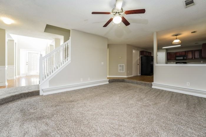 1906 Bridgestone Cir - Photo 4 of 19