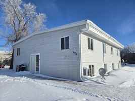 featured image of 906 Lowell St #1