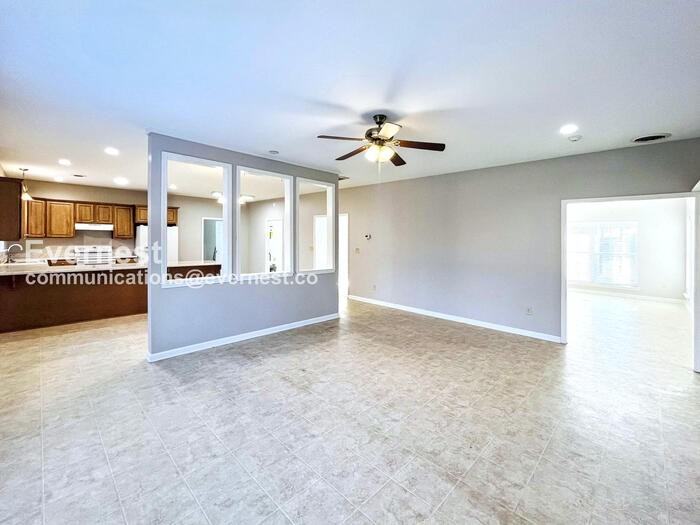 1181 Henry Rd - Photo 5 of 35