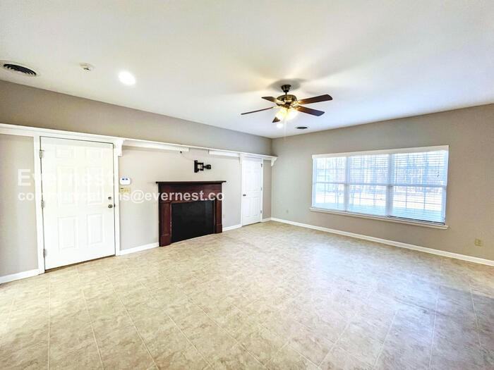 1181 Henry Rd - Photo 7 of 35