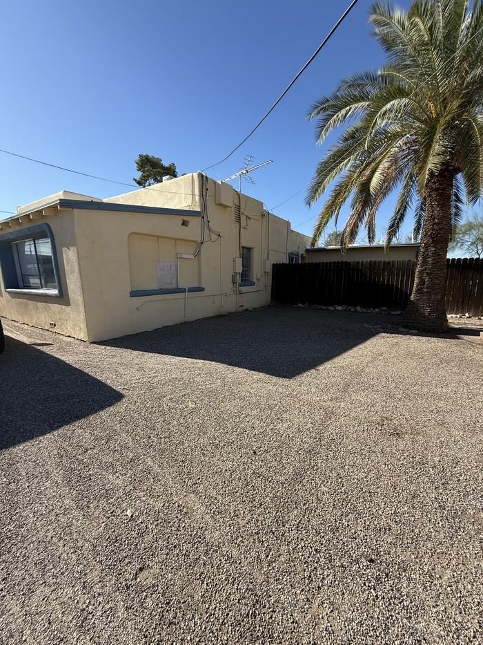 3519 N Los Altos Ave #2 - Photo 2 of 11