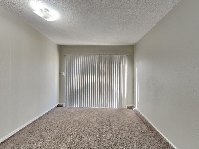 1201 Saturn Dr - Photo 7 of 21