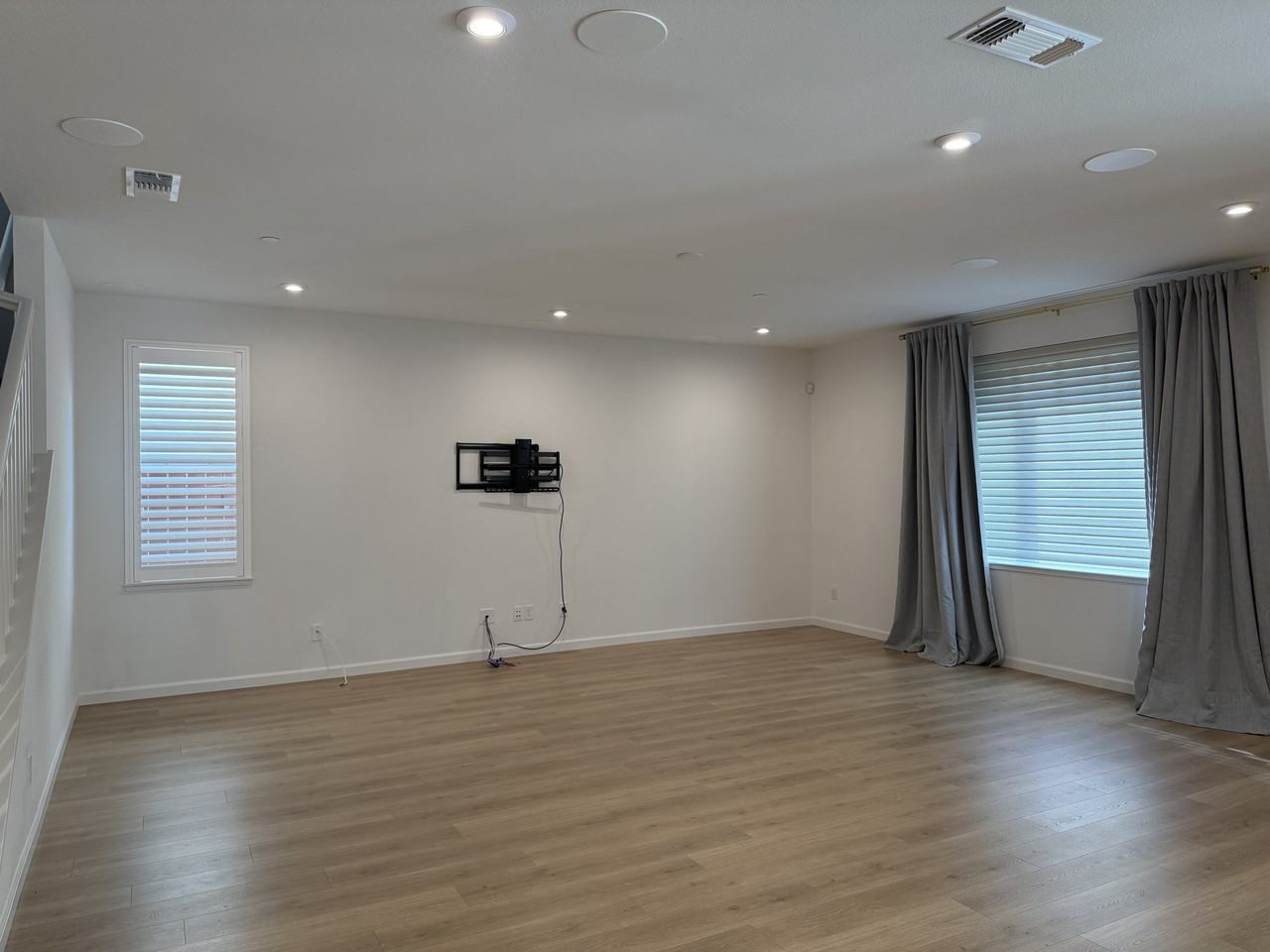 1580 Blue Moon Ln #NA - Photo 3 of 25