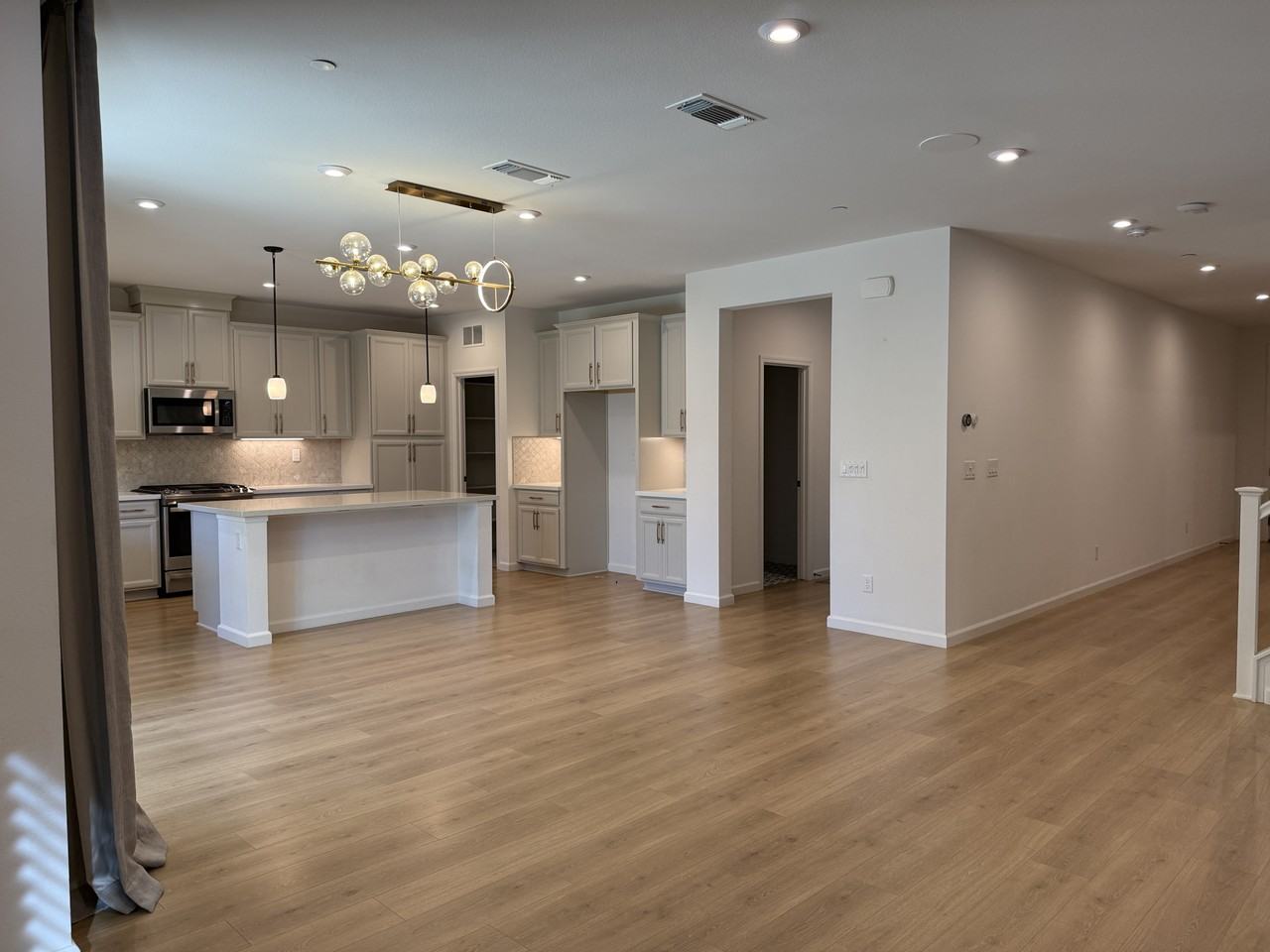 1580 Blue Moon Ln #NA - Photo 4 of 25