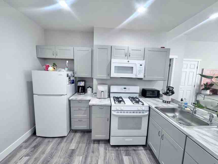 190 S 500 W #2 - Photo 6 of 13