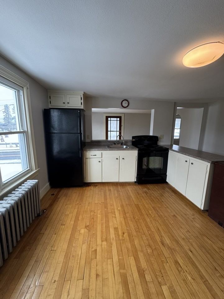 64 Lyman St Apt 2r #2R - Photo 2 of 11