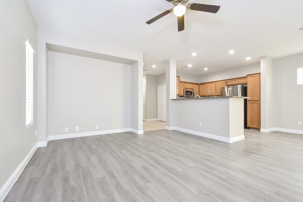 6347 Blushing Willow St - Photo 4 of 17