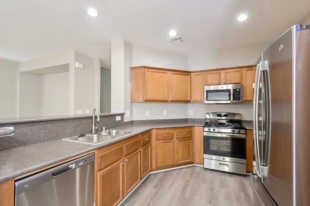 6347 Blushing Willow St - Photo 6 of 17