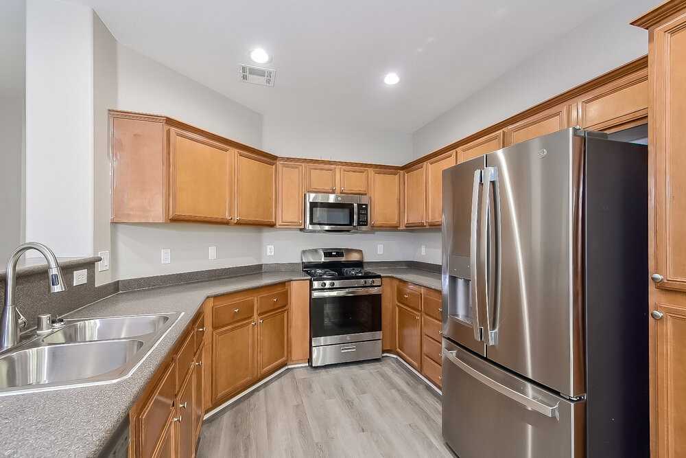 6347 Blushing Willow St - Photo 7 of 17