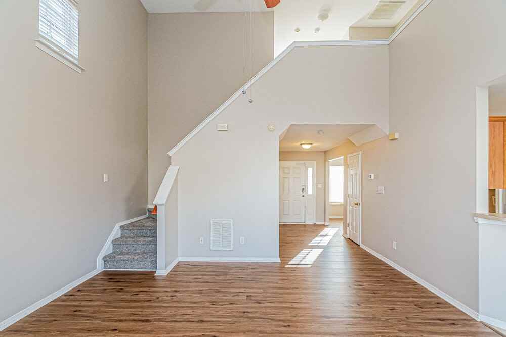 1017 Dewberry Ct - Photo 5 of 17