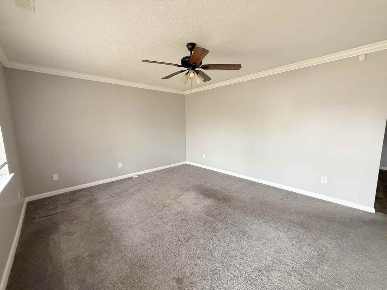 640 Dawson Ter Nw #1 - Photo 4 of 20