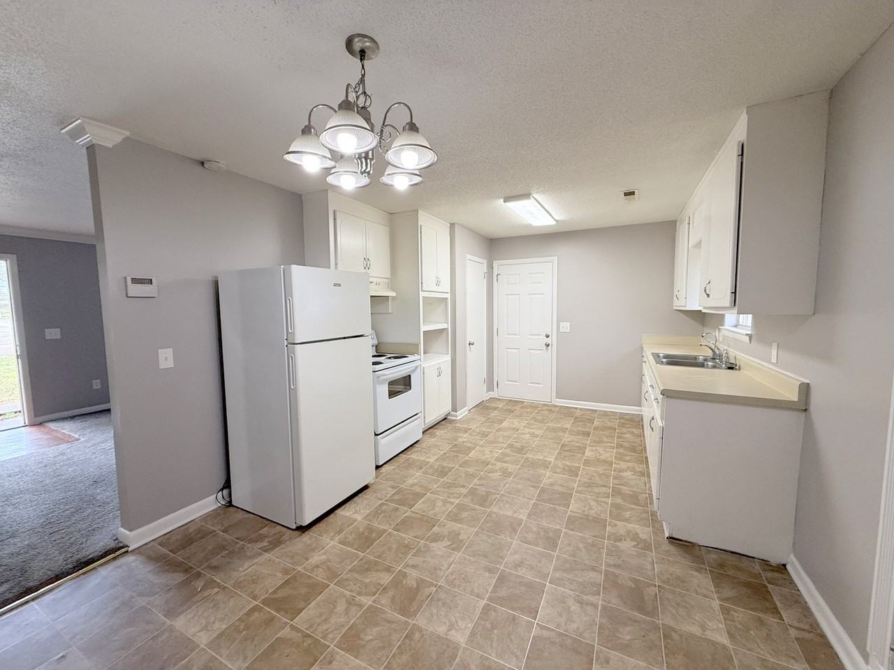 640 Dawson Ter Nw #1 - Photo 7 of 20