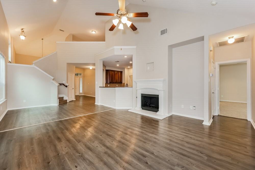 5020 Cassidy Ln - Photo 4 of 17