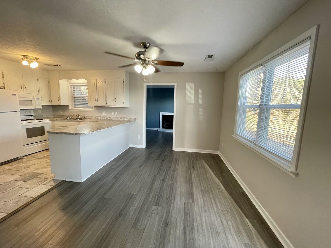 1113 Homestead Garden Court - 2 #2 - Photo 3 of 16