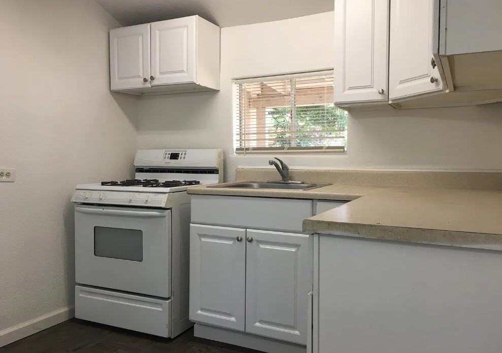 3508 Crestmore Rd #NA - Photo 2 of 10