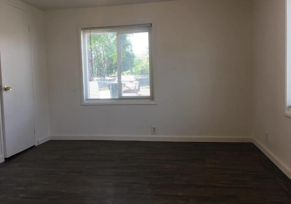 3508 Crestmore Rd #NA - Photo 5 of 10