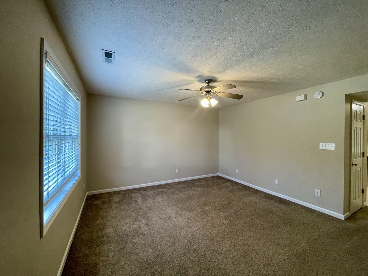 125 Primrose Ln #B - Photo 2 of 19