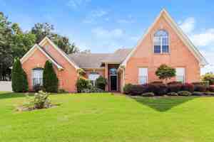 featured image of 7699 Shadow Bend Ln