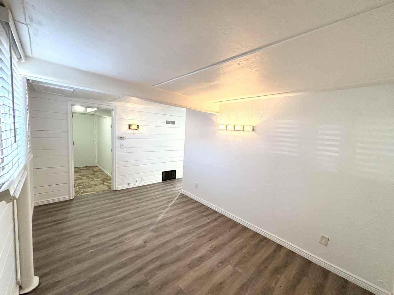 119 E Leslie Ave #3 - Photo 5 of 20