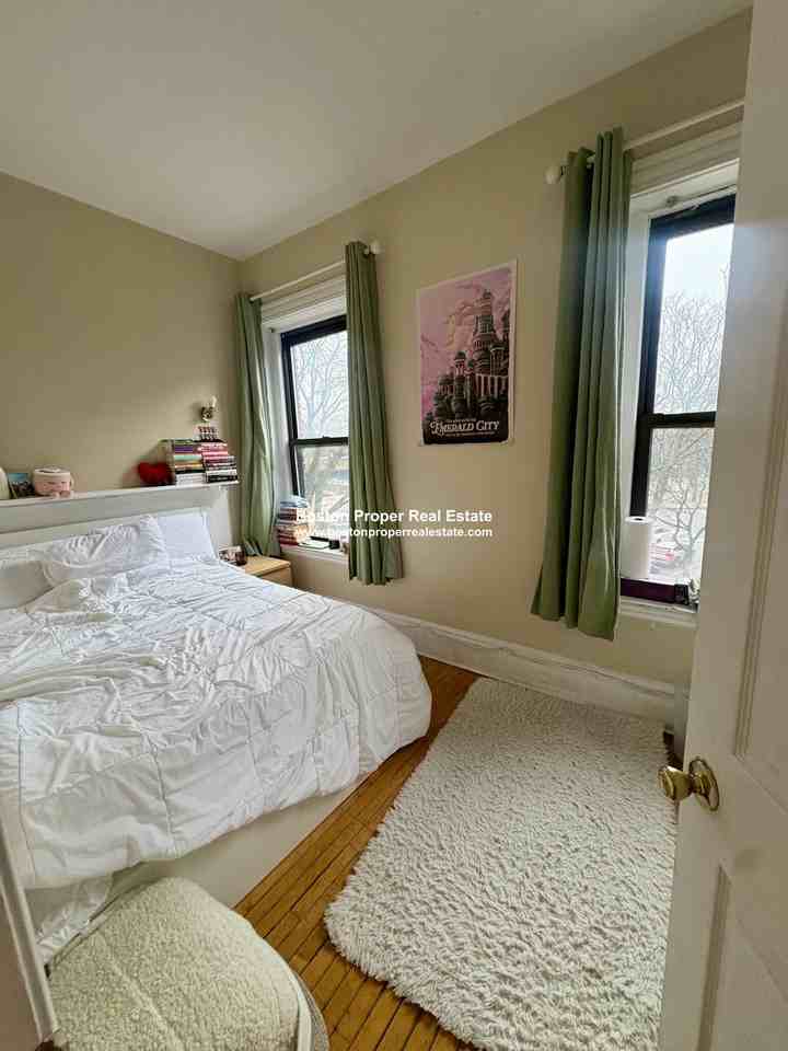 583 Beacon St #6H - Photo 4 of 7