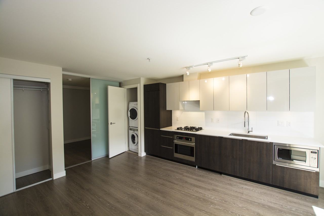 415 Woodland Drive - Photo 5 of 13