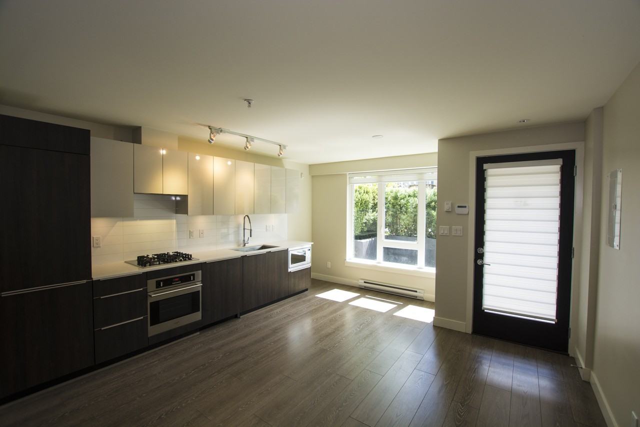 415 Woodland Drive - Photo 4 of 13