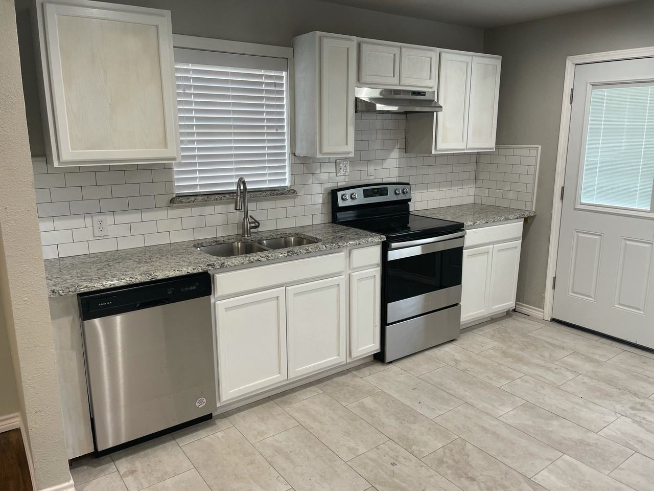 613 S Andrews Ave #1 - Photo 7 of 29