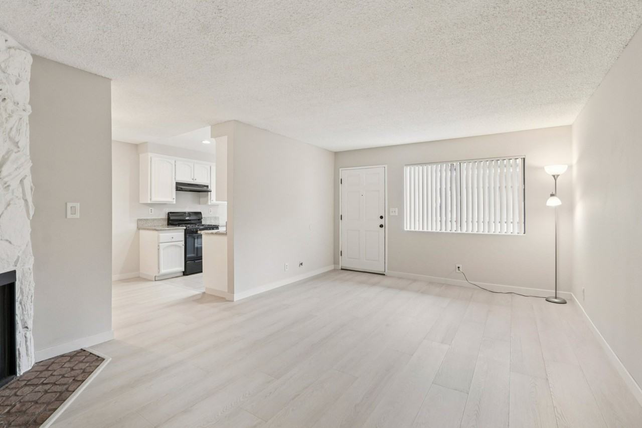 725 E Providencia Ave #209 - Photo 7 of 16